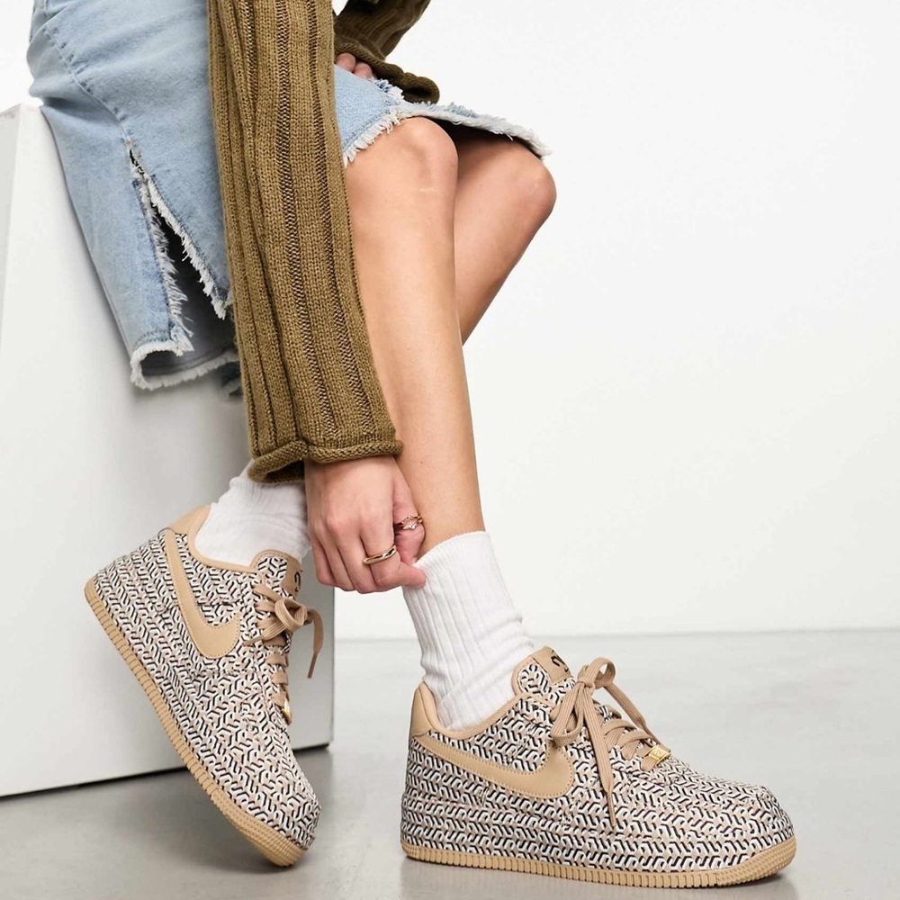 Nike Air Force 1 LX sneakers